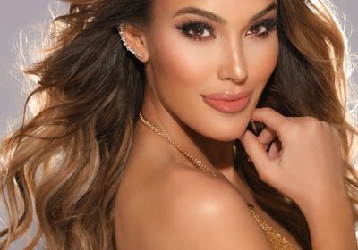 Miss World America 2023 Victoria DiSorbo to attend Holly Hill's Holiday events!